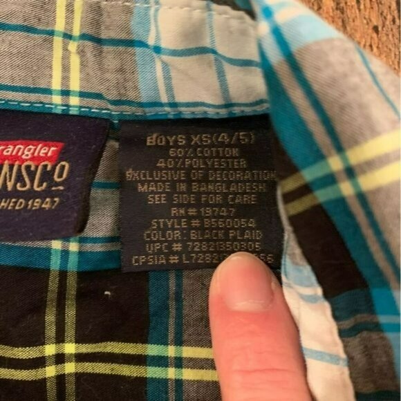 Wrangler boys blue and black plaid short sleeve button up -XS - Picture 3 of 5